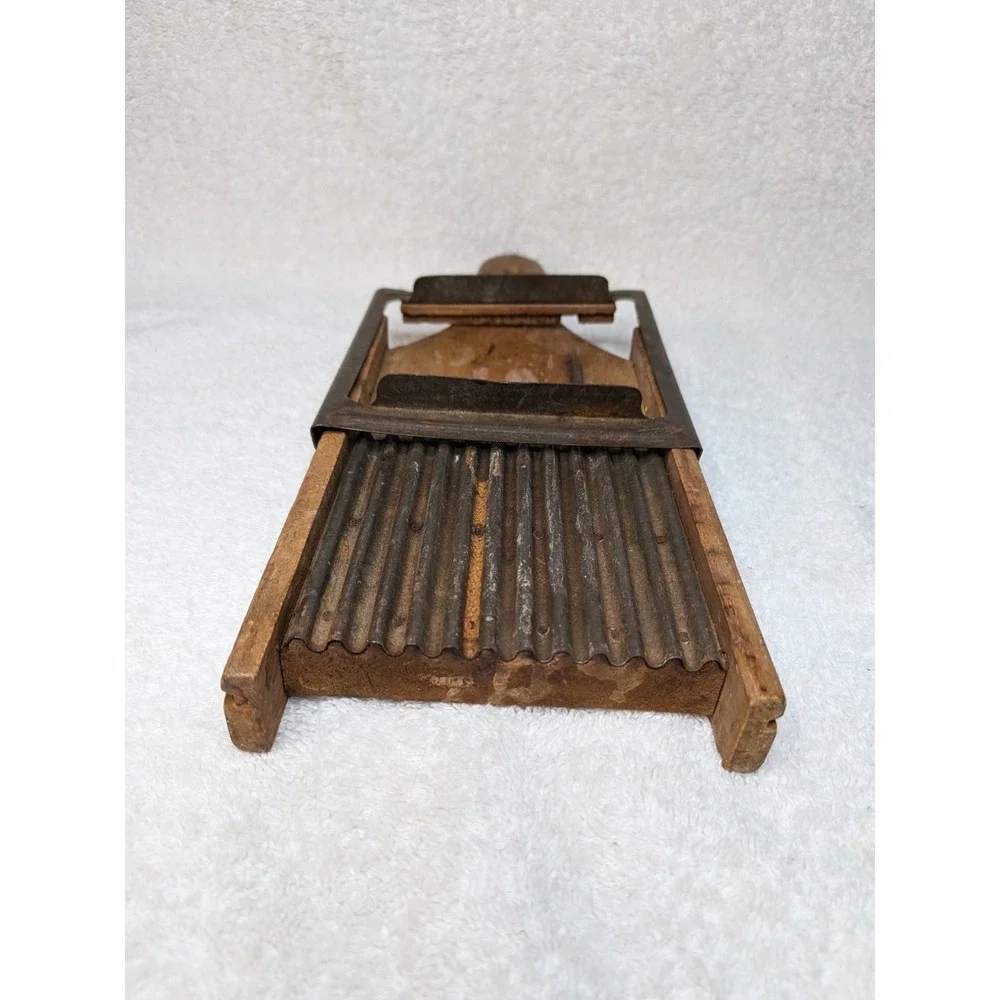 Vintage Wood & Metal Crinkle Cutter Food Slicer Wavy Blade Manual w/ Handles